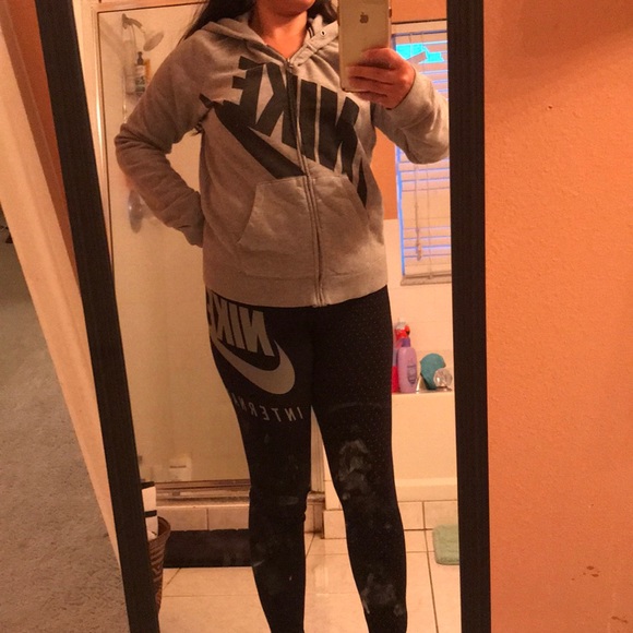 nike leggings and hoodie